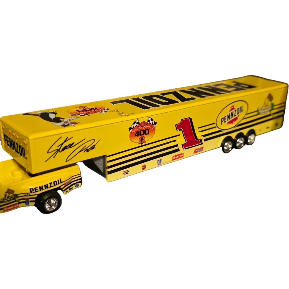Steve Park #1 Pennzoil Looney Tunes 2001 Dually Trailer 1:64 Signed Action